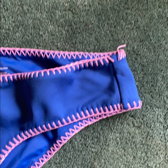 Victoria’s Secret Bikini - Picture 7 of 8